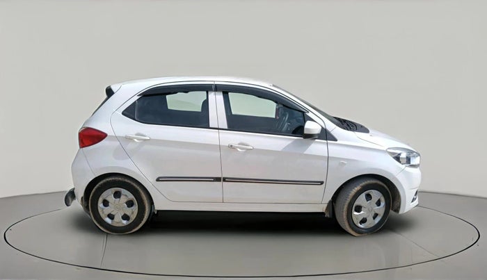 2017 Tata Tiago XT PETROL, Petrol, Manual, 56,287 km, exterior