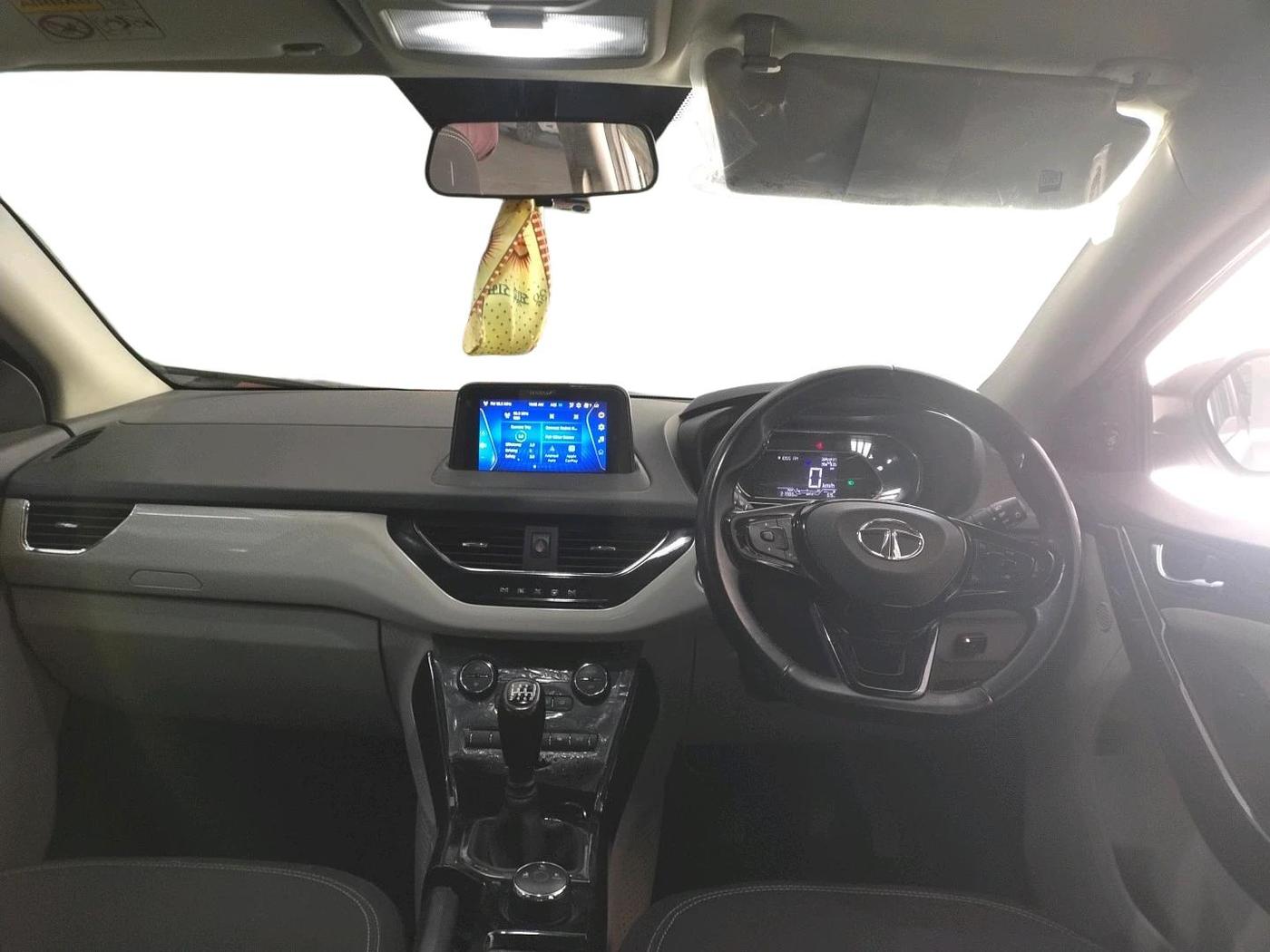 2022 Tata NEXON XZ PLUS (HS) PETROL, CNG, Manual, 31,987 km, interior