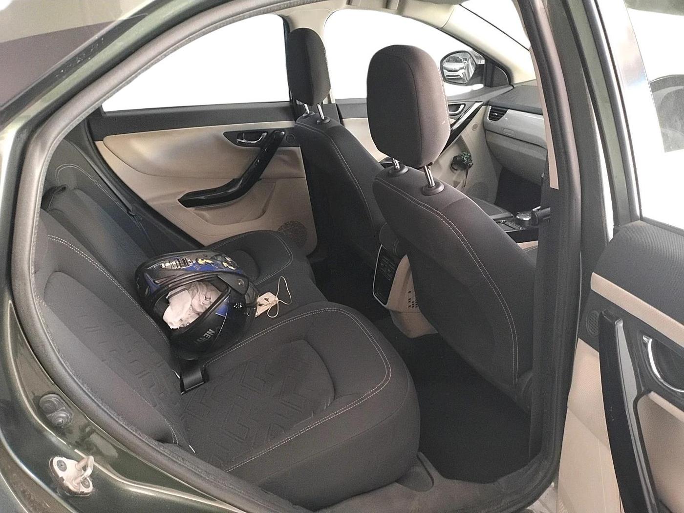 2022 Tata NEXON XZ PLUS (HS) PETROL, CNG, Manual, 31,987 km, interior
