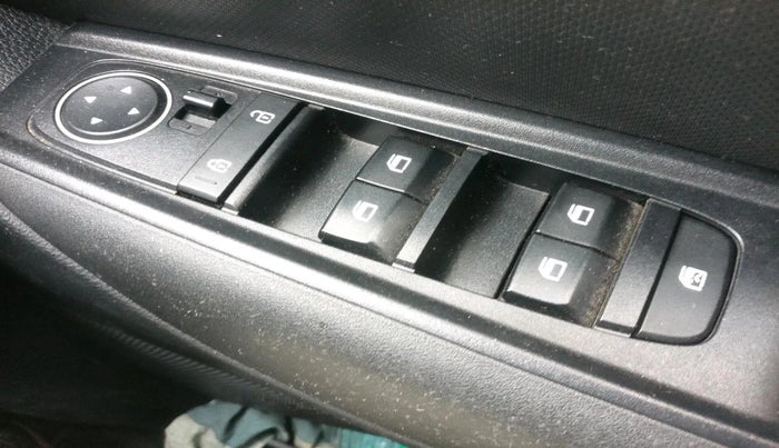 2024 KIA SONET HTK (O) 1.2 Petrol MT, Petrol, Manual, 23,686 km, interior