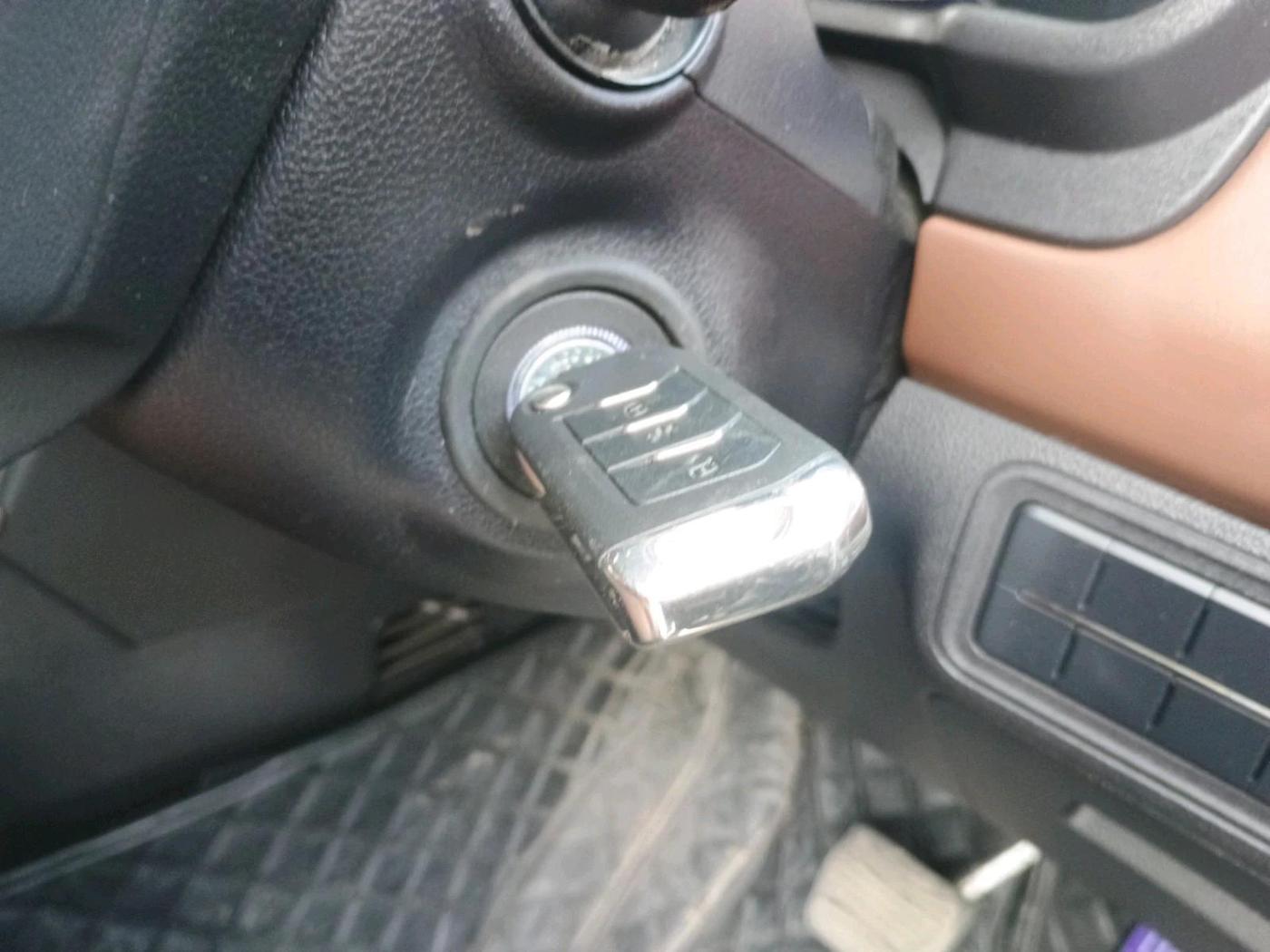 2025 Mahindra SCORPIO-N Z8 S Diesel MT 2WD 7 STR, Diesel, Manual, 22,500 km, interior
