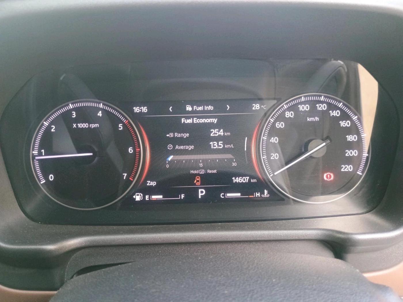 2025 Mahindra SCORPIO-N Z8 S Diesel MT 2WD 7 STR, Diesel, Manual, 22,500 km, interior