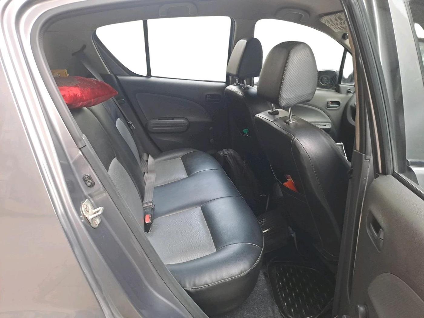 2012 Maruti Ritz LXI, Petrol, Manual, 83,171 km, interior
