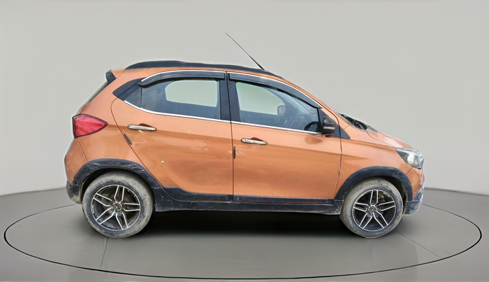 2018 Tata TIAGO NRG PETROL, CNG, Manual, 70,701 km, exterior