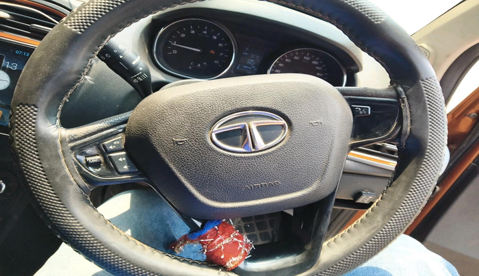 2018 Tata TIAGO NRG PETROL, CNG, Manual, 70,701 km, interior