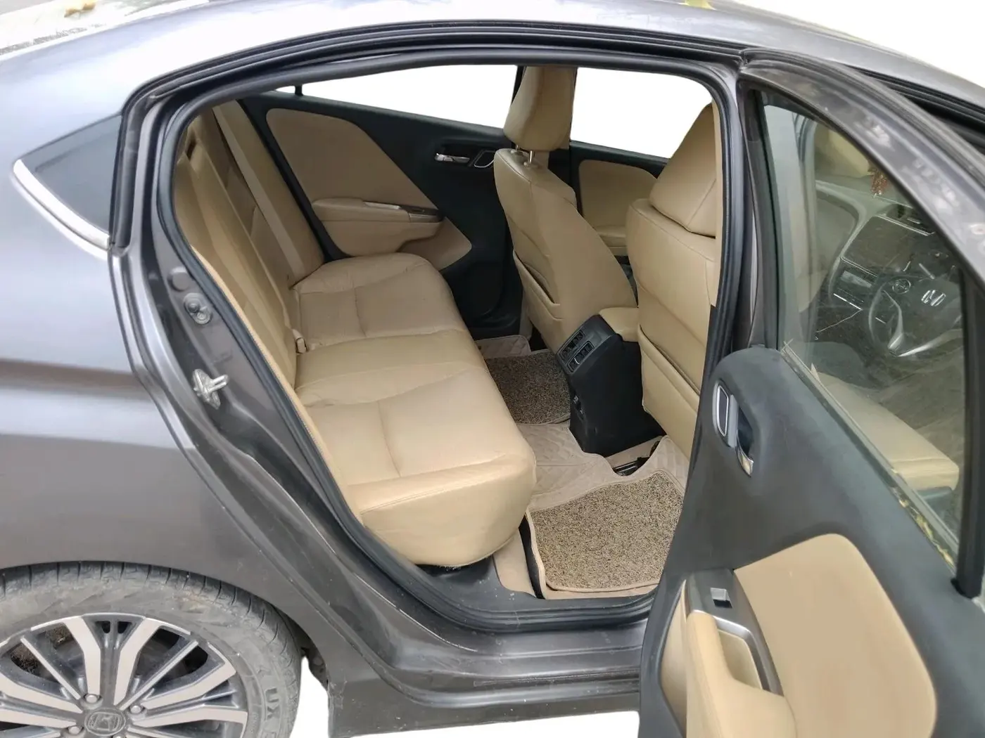 2017 Honda City 1.5L I-DTEC ZX, Diesel, Manual, 1,40,265 km, interior