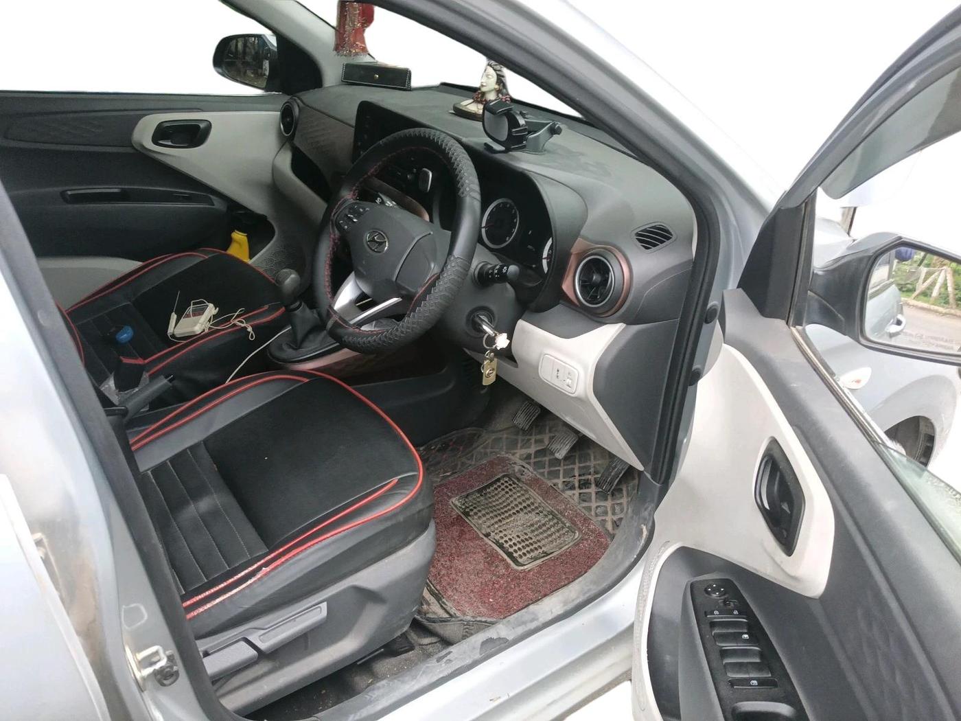 2022 Hyundai AURA S 1.2 CNG, CNG, Manual, 21,000 km, interior