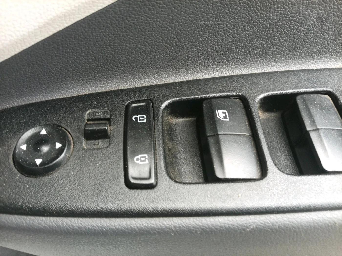 2022 Hyundai AURA S 1.2 CNG, CNG, Manual, 21,000 km, interior