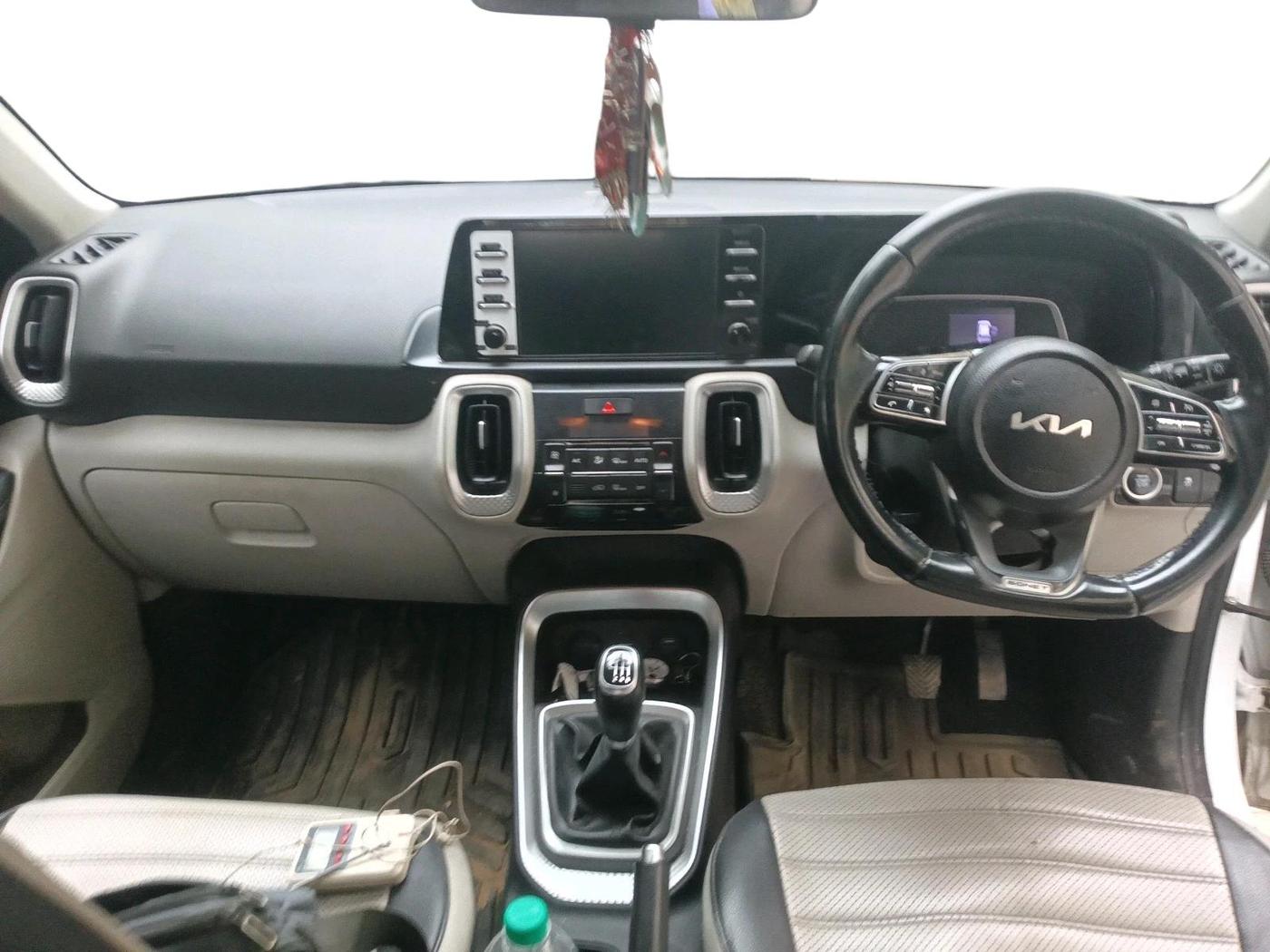 2021 KIA SONET HTX 1.0 IMT, Petrol, Manual, 1,33,637 km, interior