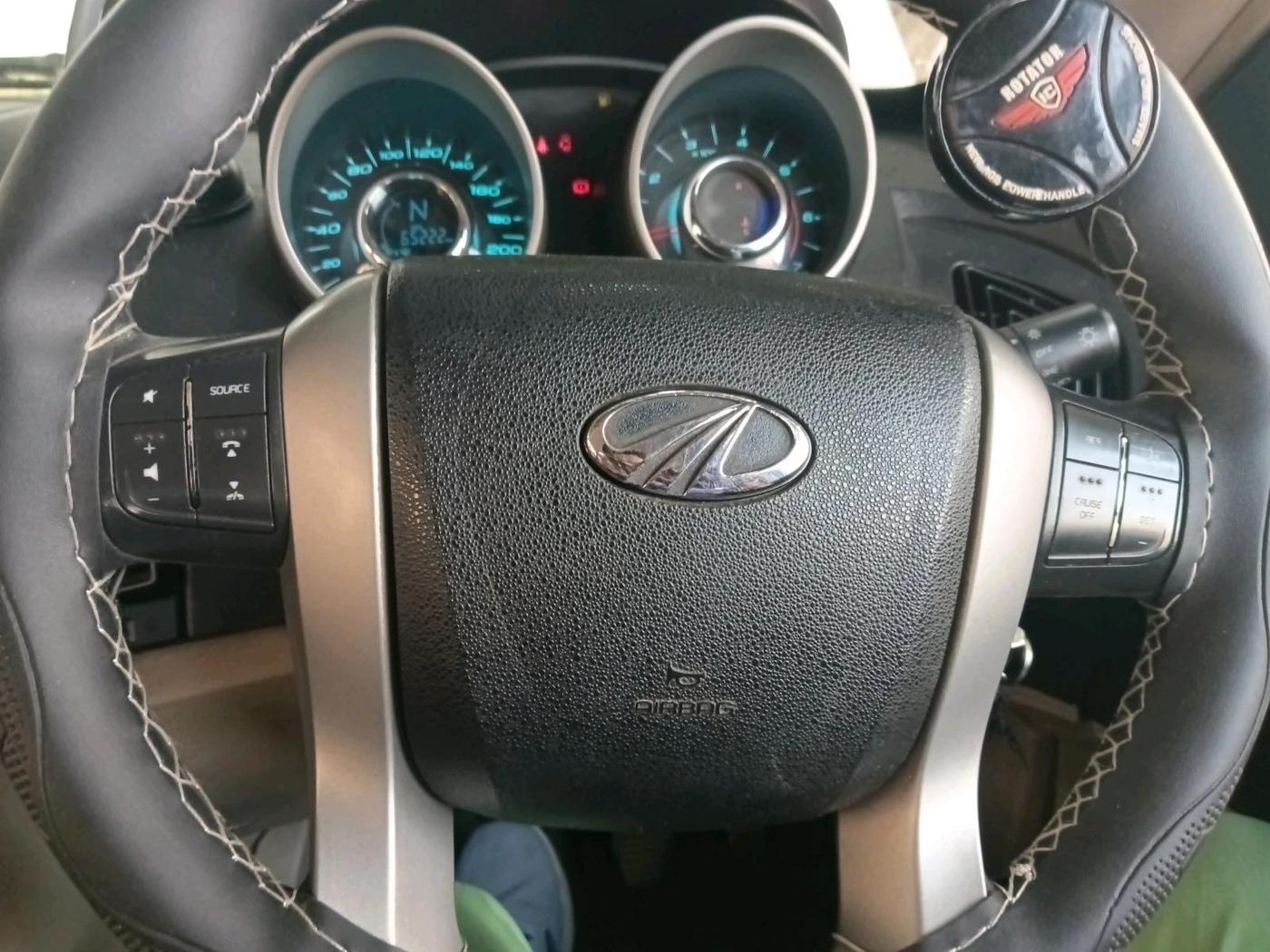 2017 Mahindra XUV500 W6 1.99, Diesel, Manual, 65,222 km, interior