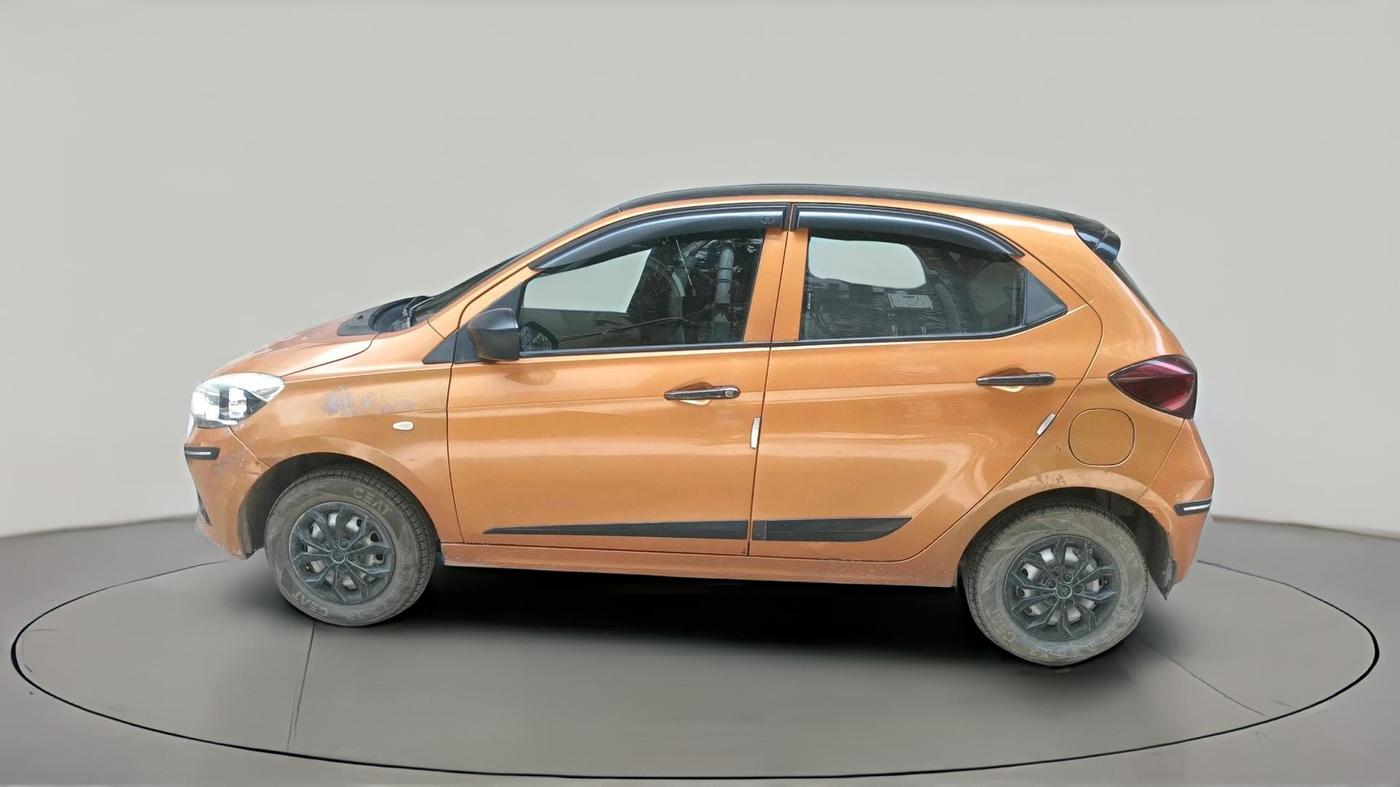 2018 Tata Tiago XE PETROL, Petrol, Manual, 44,408 km, exterior