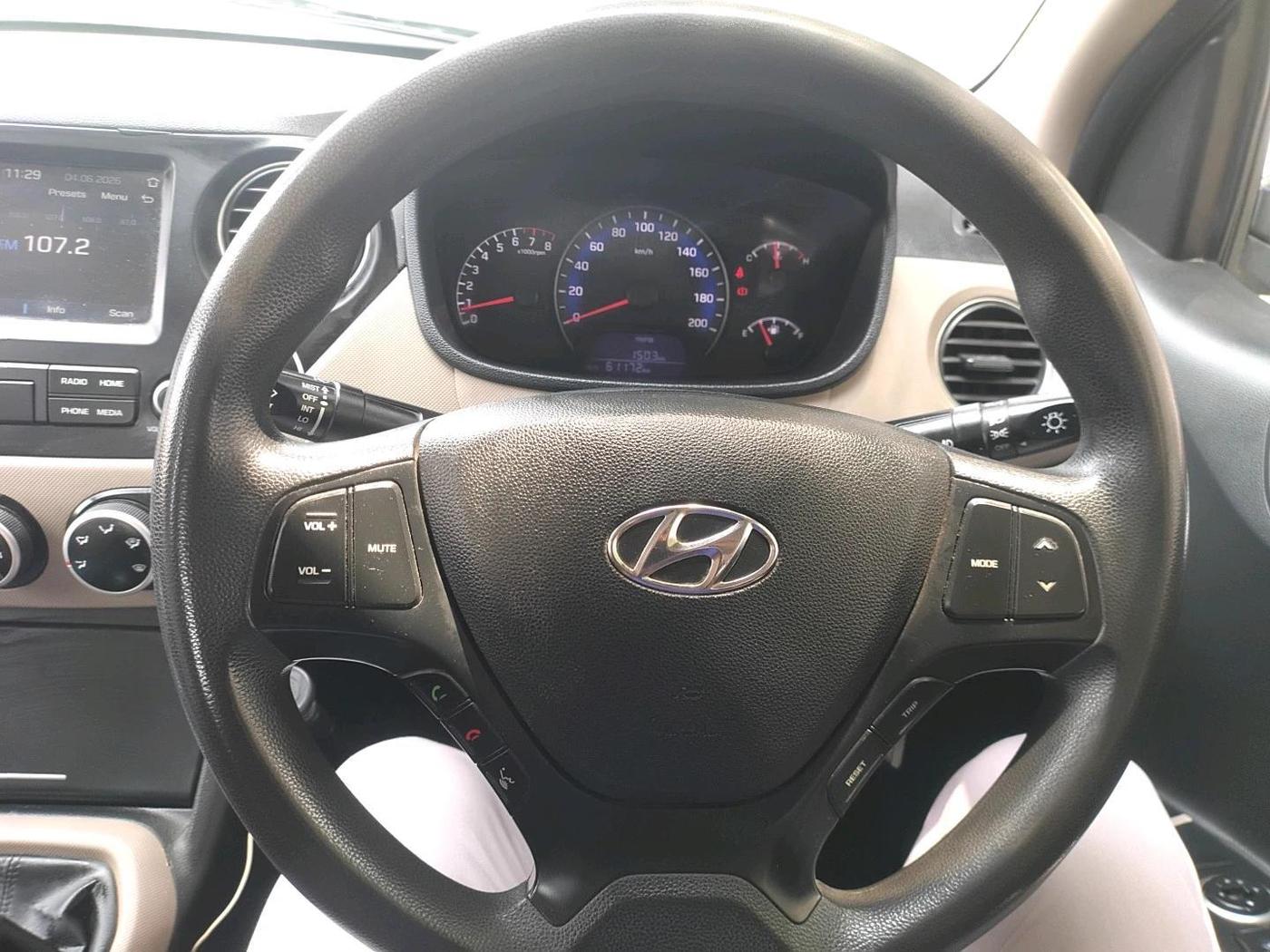2017 Hyundai Xcent SX 1.2, CNG, Manual, 61,172 km, interior