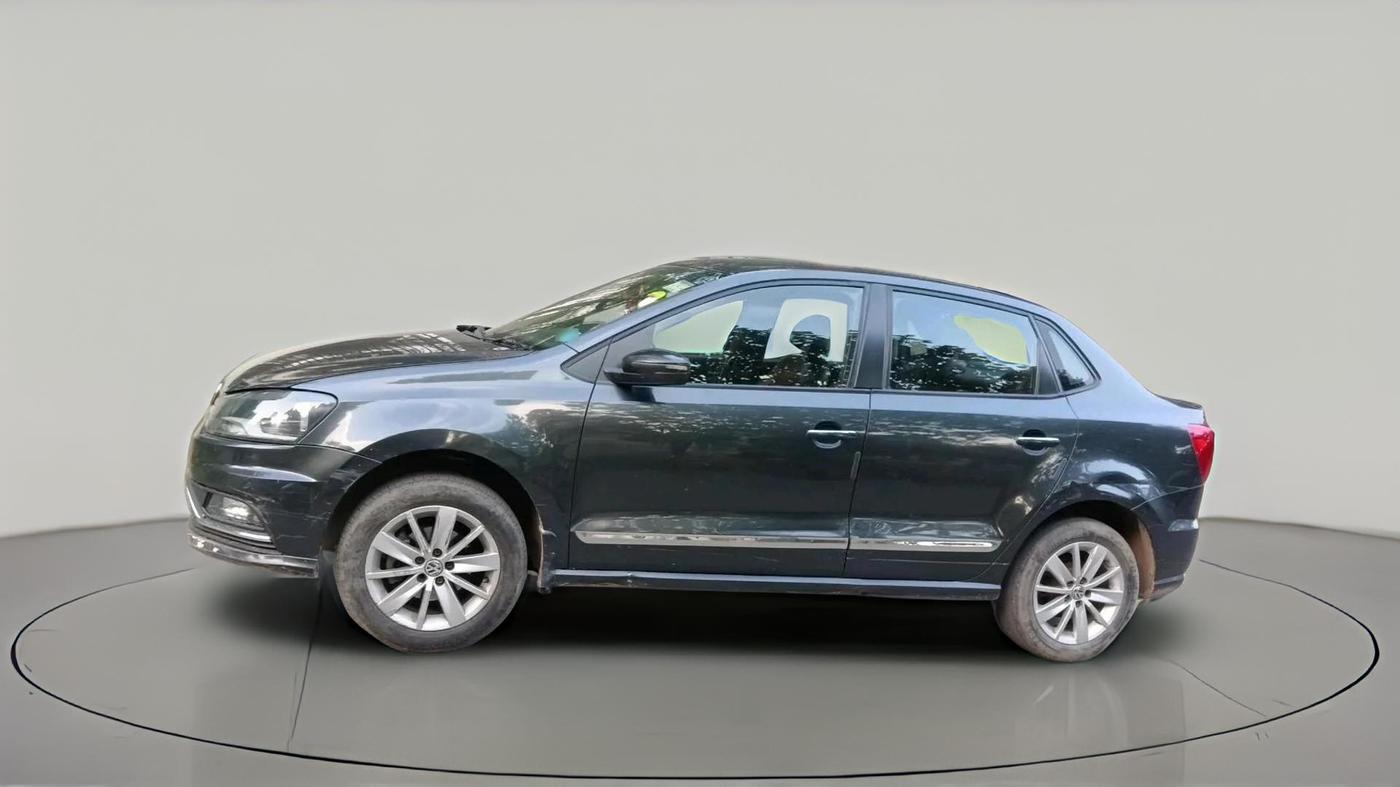 2016 Volkswagen Ameo HIGHLINE1.2L, Petrol, Manual, 1,15,995 km, exterior