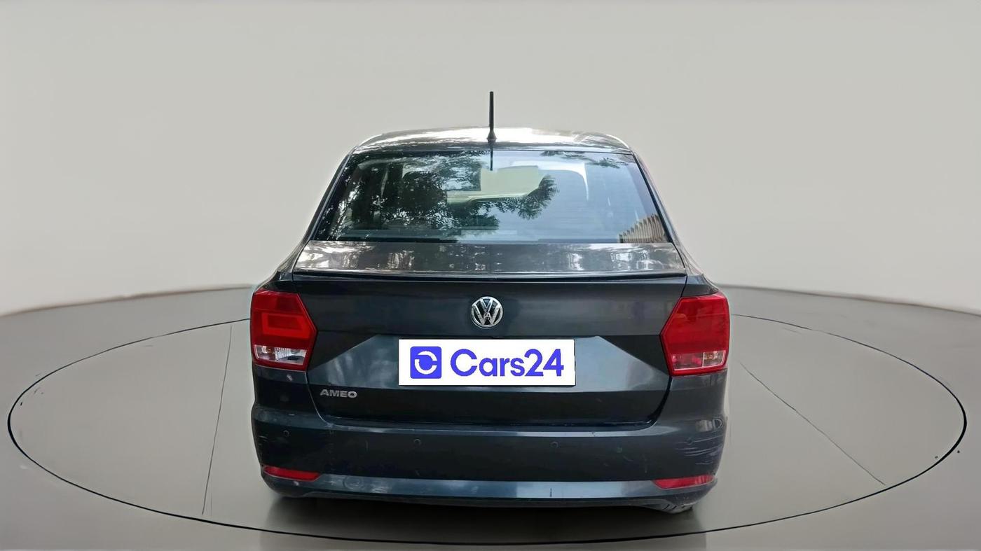2016 Volkswagen Ameo HIGHLINE1.2L, Petrol, Manual, 1,15,995 km, exterior