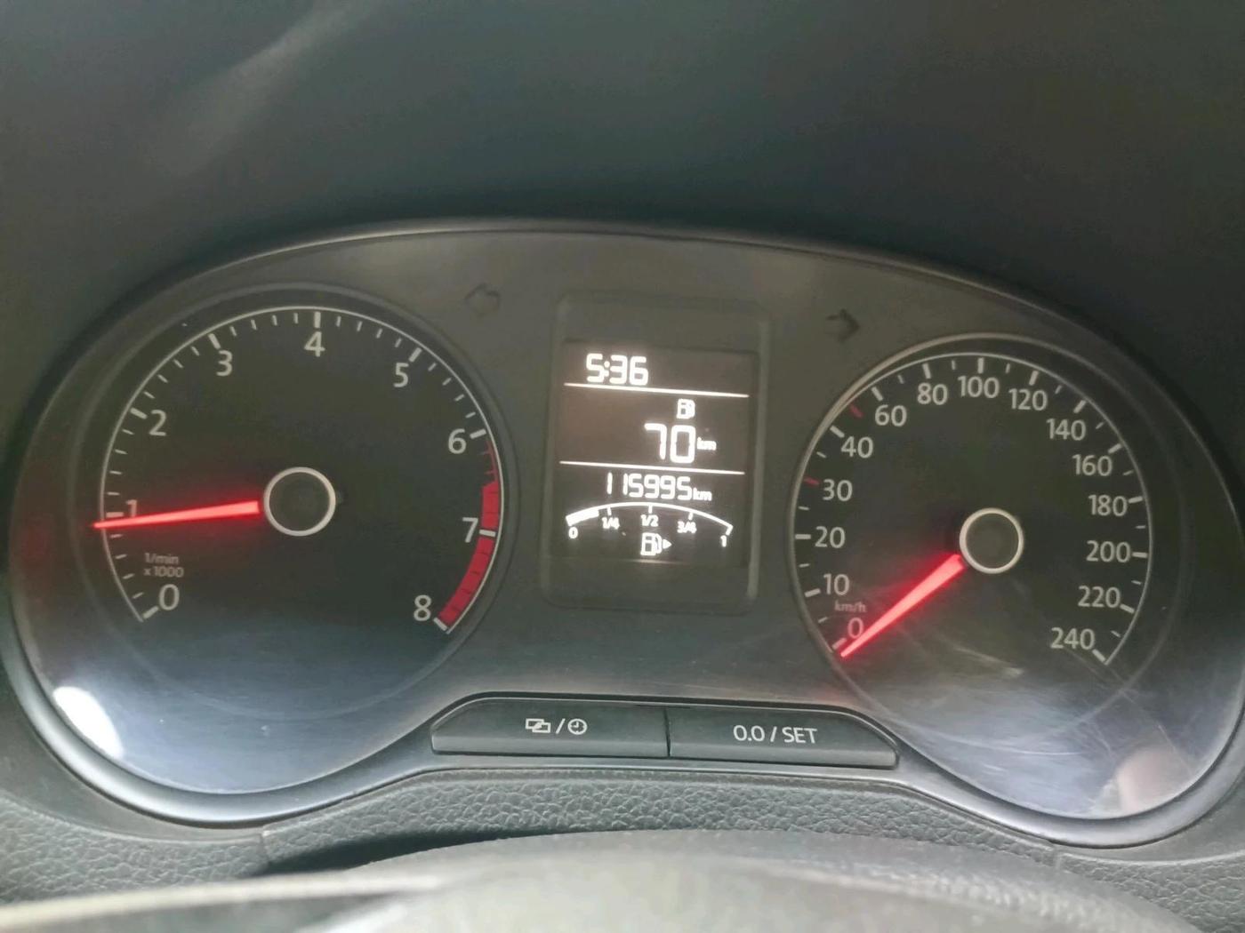 2016 Volkswagen Ameo HIGHLINE1.2L, Petrol, Manual, 1,15,995 km, interior
