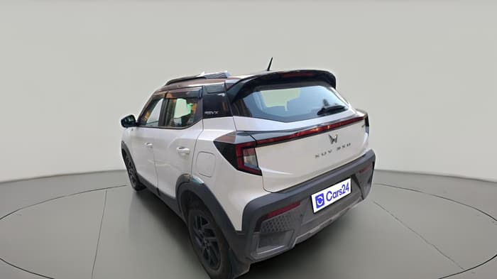 2025 Mahindra XUV 3XO REVX A 1.2 Petrol AT, Petrol, Automatic, 7,423 km, exterior
