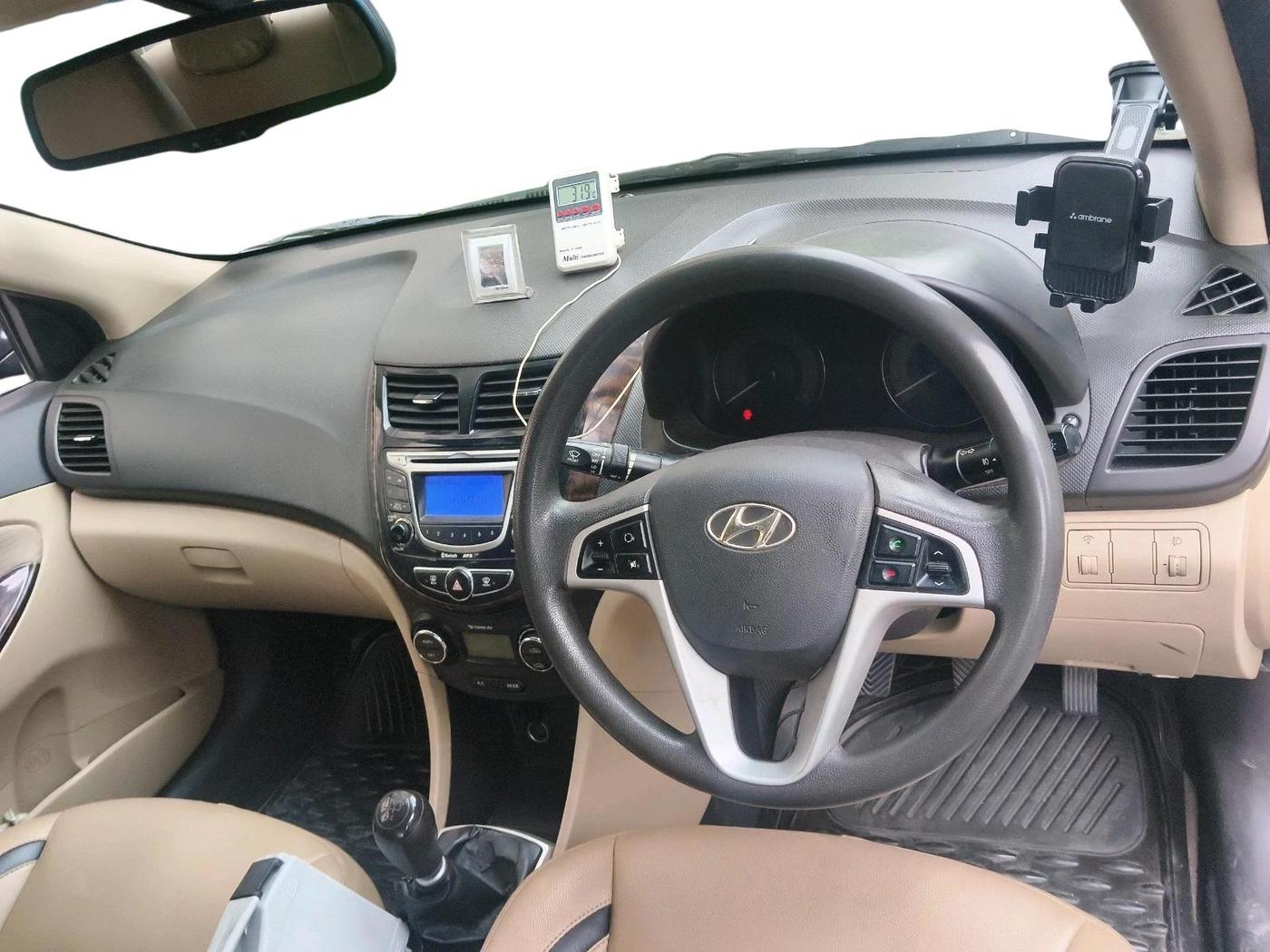 2012 Hyundai Verna FLUIDIC 1.6 VTVT SX, Petrol, Manual, 1,59,956 km, interior