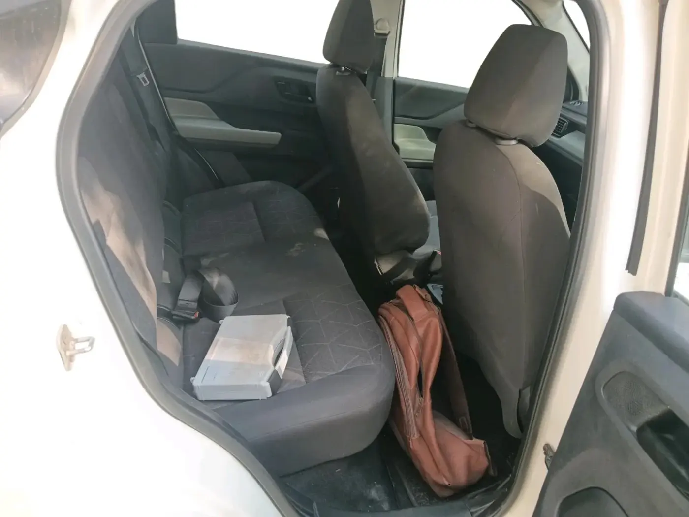 2022 Tata PUNCH ADVENTURE AMT, Petrol, Automatic, 68,285 km, interior