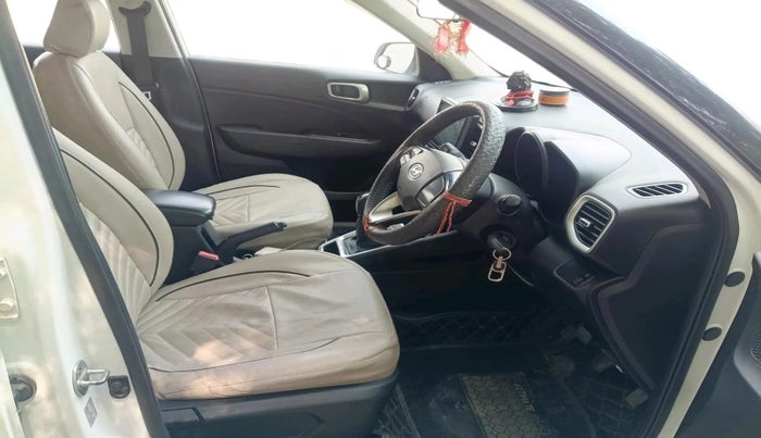 2019 Hyundai VENUE S 1.2, Petrol, Manual, 51,028 km, interior