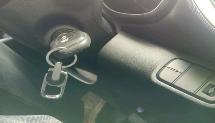 2019 Hyundai VENUE S 1.2, Petrol, Manual, 51,028 km, interior