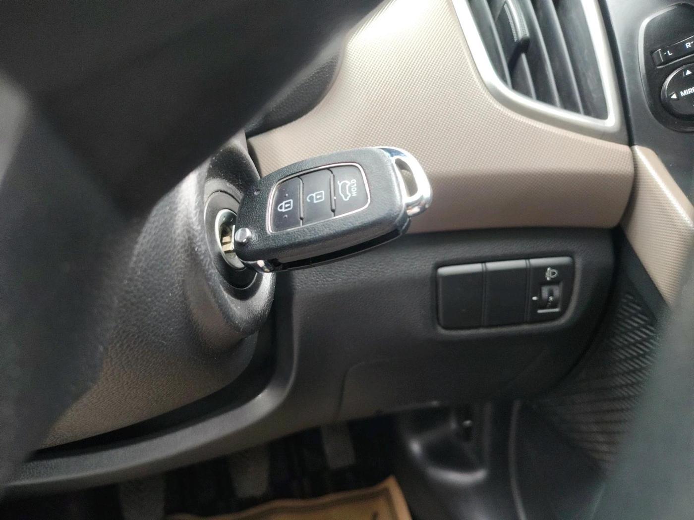2016 Hyundai Creta S 1.6 PETROL, Petrol, Manual, 1,86,870 km, interior