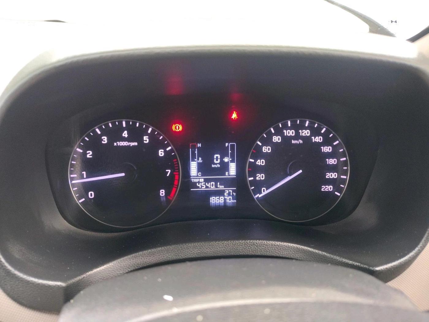2016 Hyundai Creta S 1.6 PETROL, Petrol, Manual, 1,86,870 km, interior