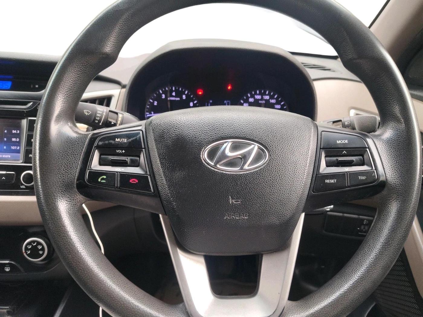 2016 Hyundai Creta S 1.6 PETROL, Petrol, Manual, 1,86,870 km, interior
