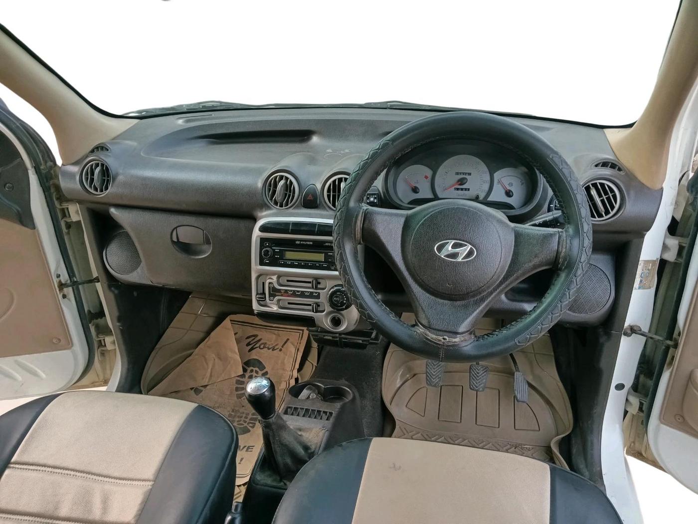 2014 Hyundai Santro Xing GLS PLUS AUDIO, CNG, Manual, 98,283 km, interior