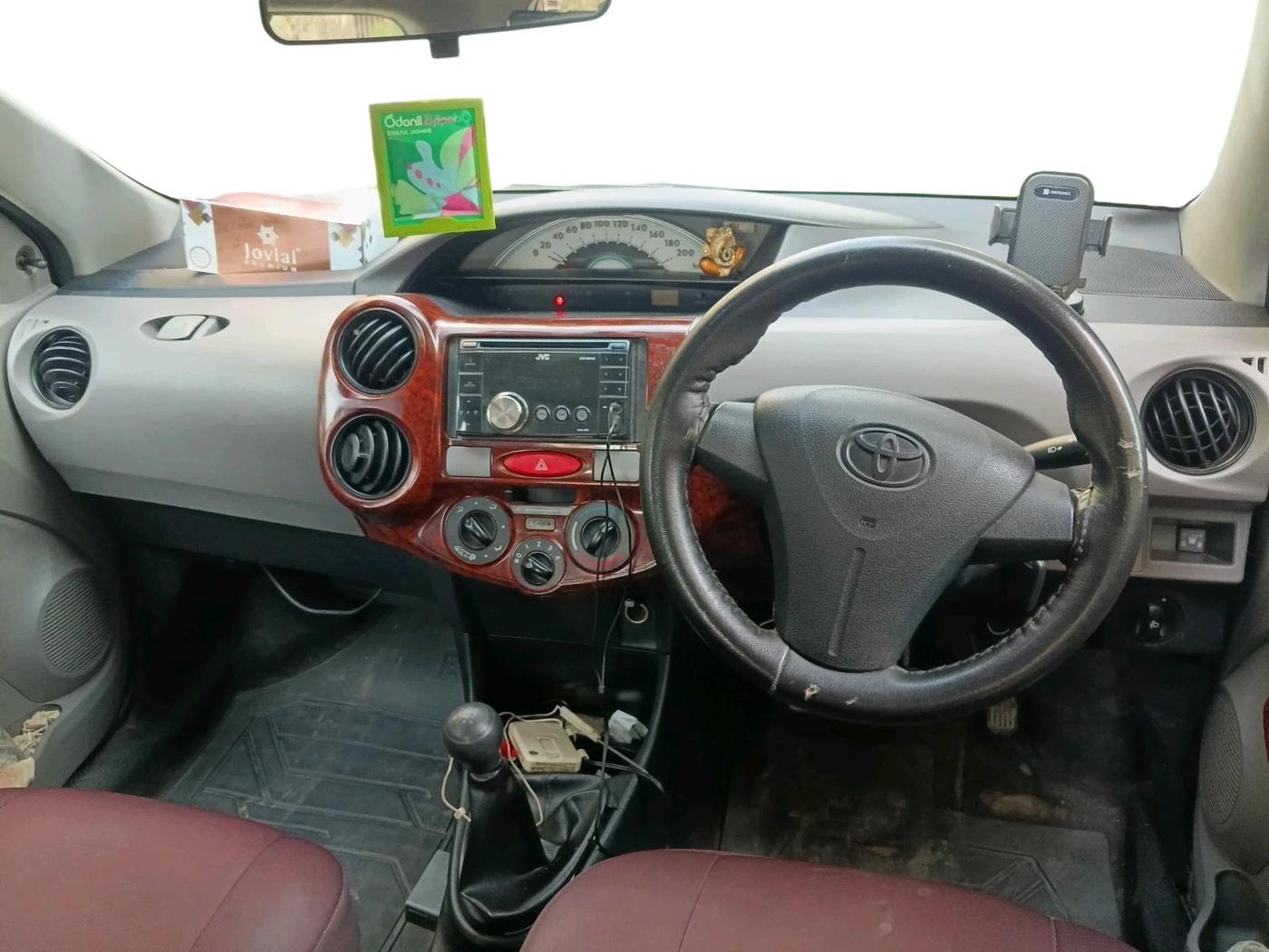 2011 Toyota Etios Liva G, CNG, Manual, 1,53,278 km, interior