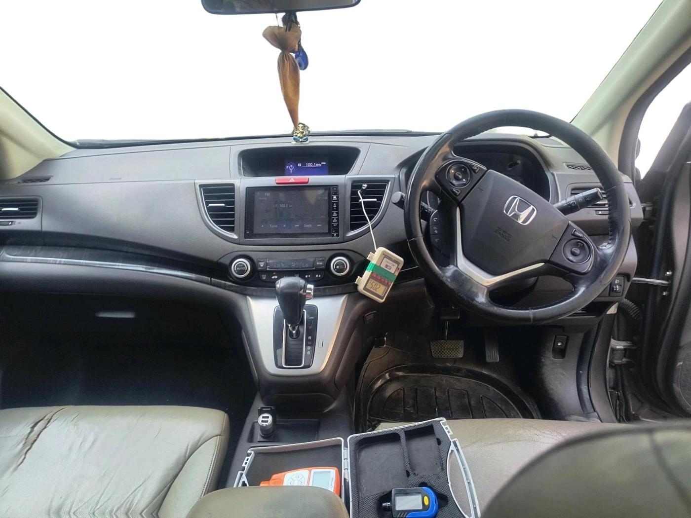 2016 Honda CRV 2.0L I-VTEC 2WD AT, Petrol, Automatic, 2,48,078 km, interior