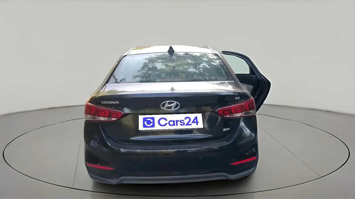 2018 Hyundai Verna 1.6 VTVT SX (O) AT, Petrol, Automatic, 1,45,285 km, exterior