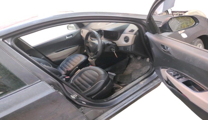 2017 Hyundai Grand i10 SPORTZ 1.2 KAPPA VTVT, Petrol, Manual, 1,08,029 km, interior