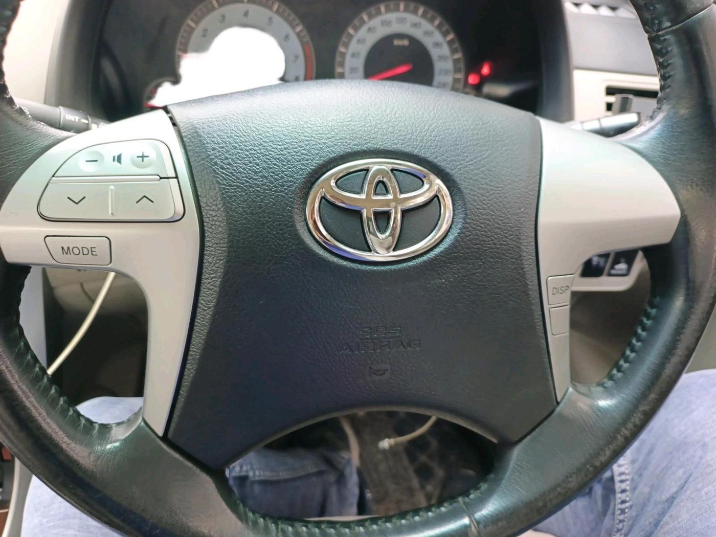 2013 Toyota Corolla Altis G PETROL, Petrol, Manual, 1,37,373 km, interior