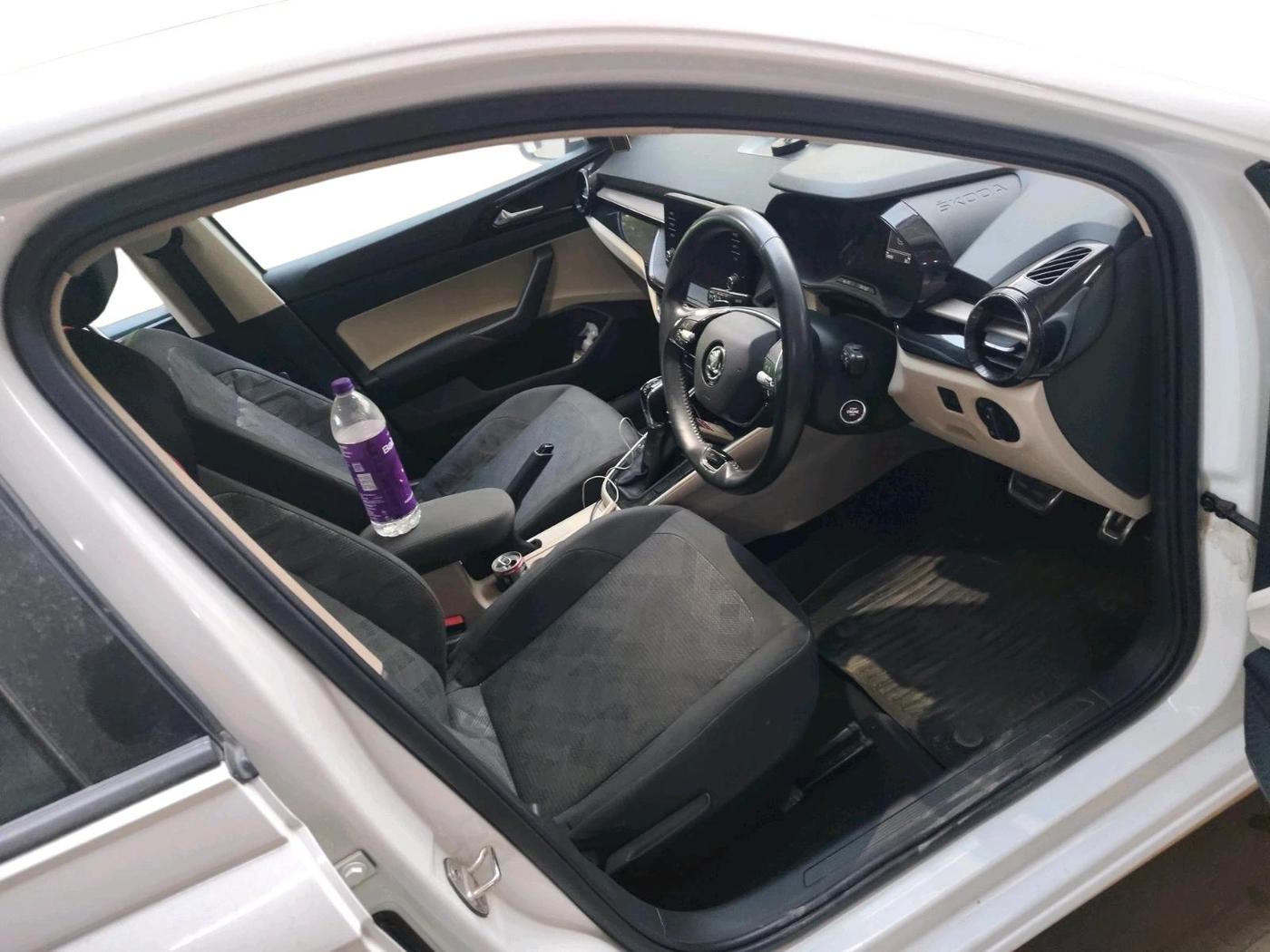 2023 Skoda SLAVIA AMBITION 1.5L TSI AT, Petrol, Automatic, 54,005 km, interior