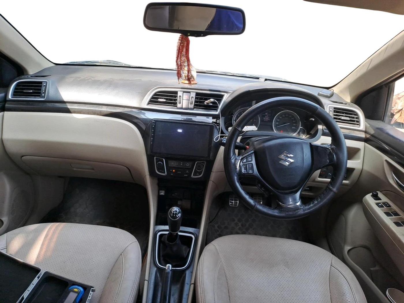 2014 Maruti Ciaz ZXI, CNG, Manual, 1,38,388 km, interior