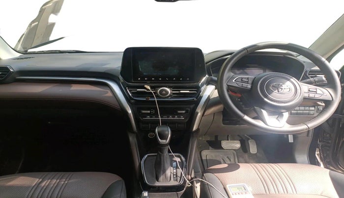 2024 Toyota URBAN CRUISER HYRYDER V HYBRID, Hybrid, Automatic, 4,159 km, interior