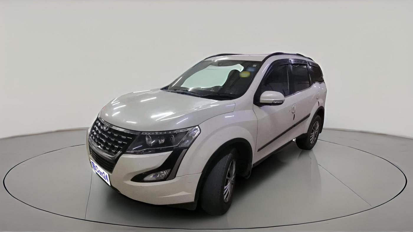 2020 Mahindra XUV500 W7, Diesel, Manual, 1,28,502 km, exterior