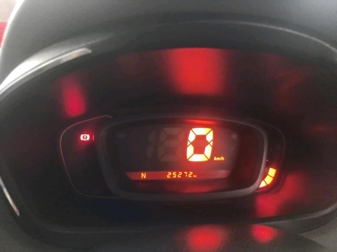 2018 Renault Kwid RXT 1.0 AMT (O), Petrol, Automatic, 25,272 km, interior