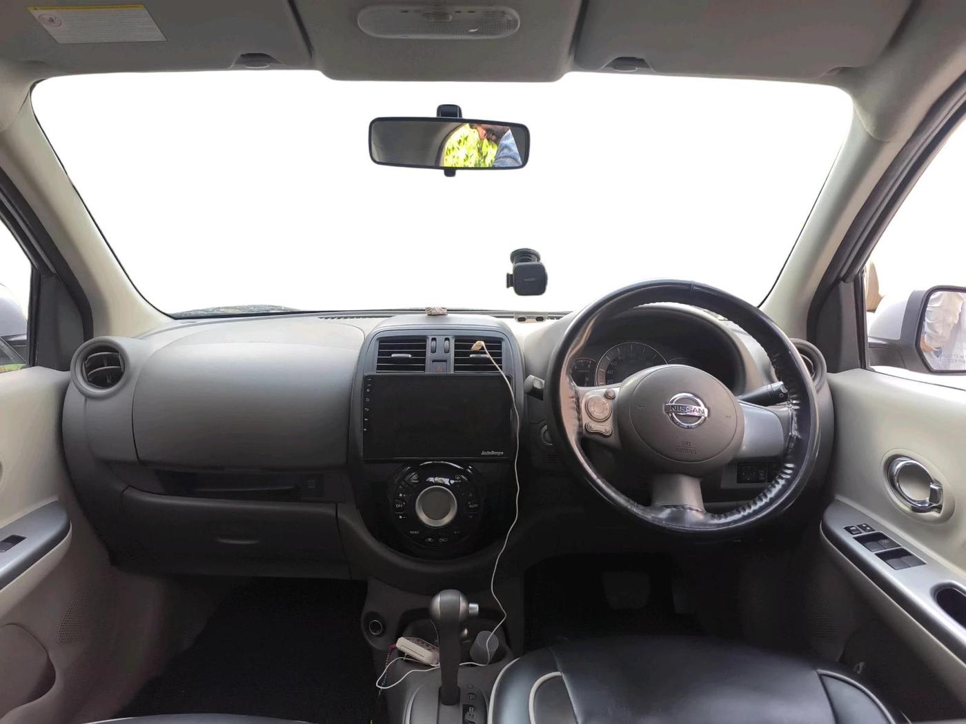 2014 Nissan Micra Active XV, Petrol, Manual, 41,226 km, interior