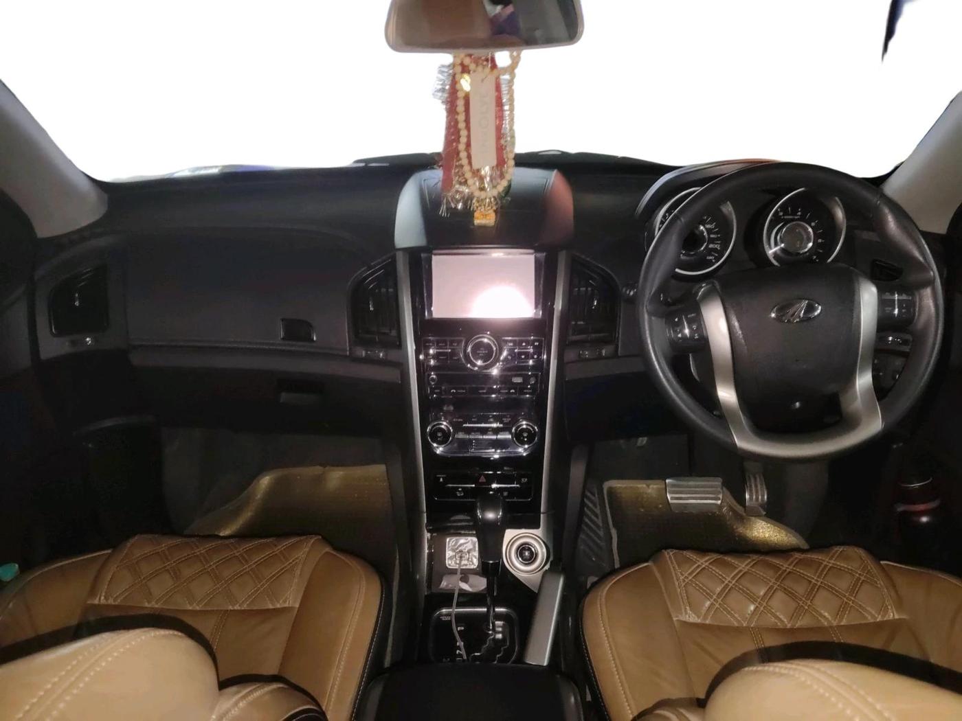 2019 Mahindra XUV500 W11 AT, Diesel, Automatic, 58,564 km, interior