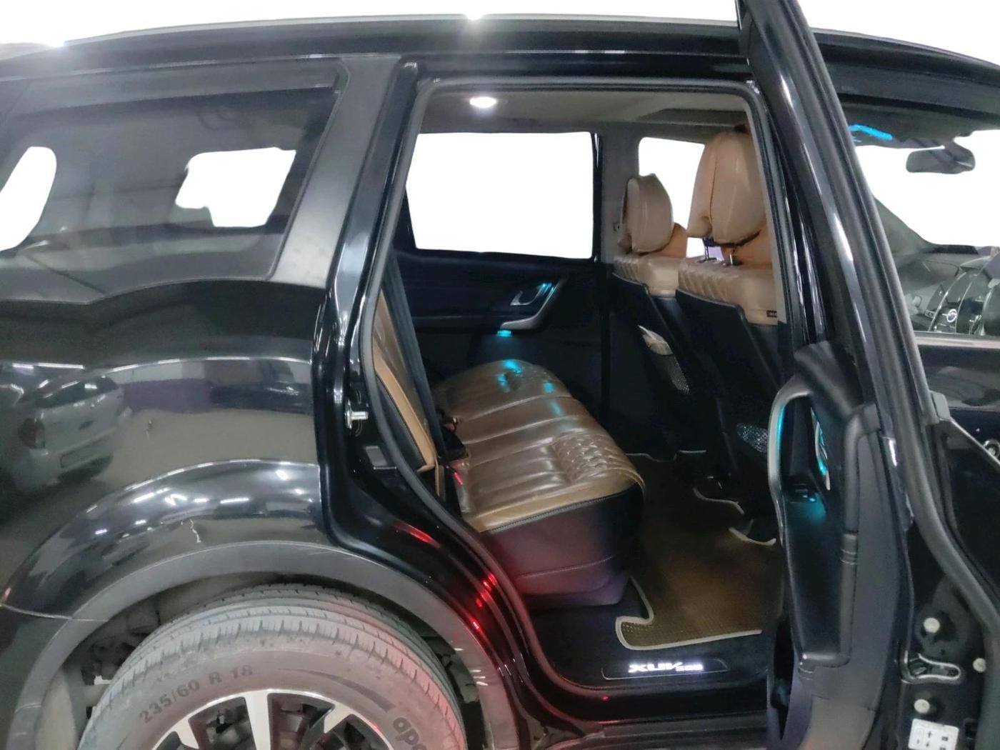 2019 Mahindra XUV500 W11 AT, Diesel, Automatic, 58,564 km, interior