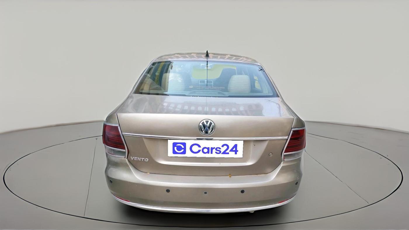 2015 Volkswagen Vento HIGHLINE 1.6 MPI, Petrol, Manual, 66,989 km, exterior