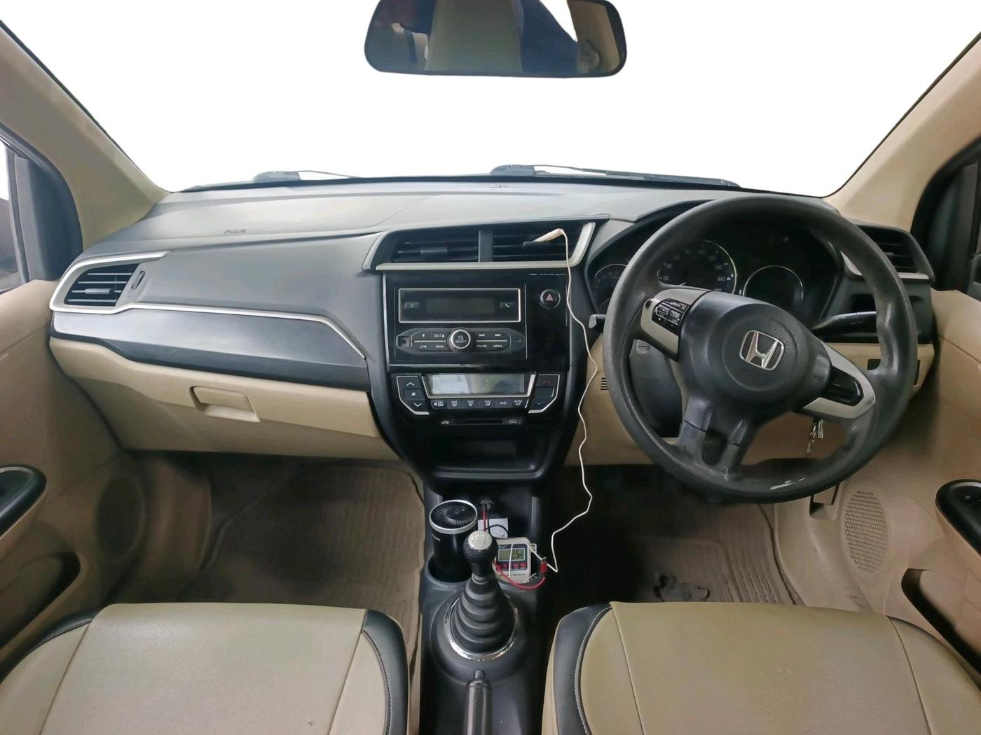 2017 Honda Amaze 1.2L I-VTEC SX, Petrol, Manual, 1,00,538 km, interior