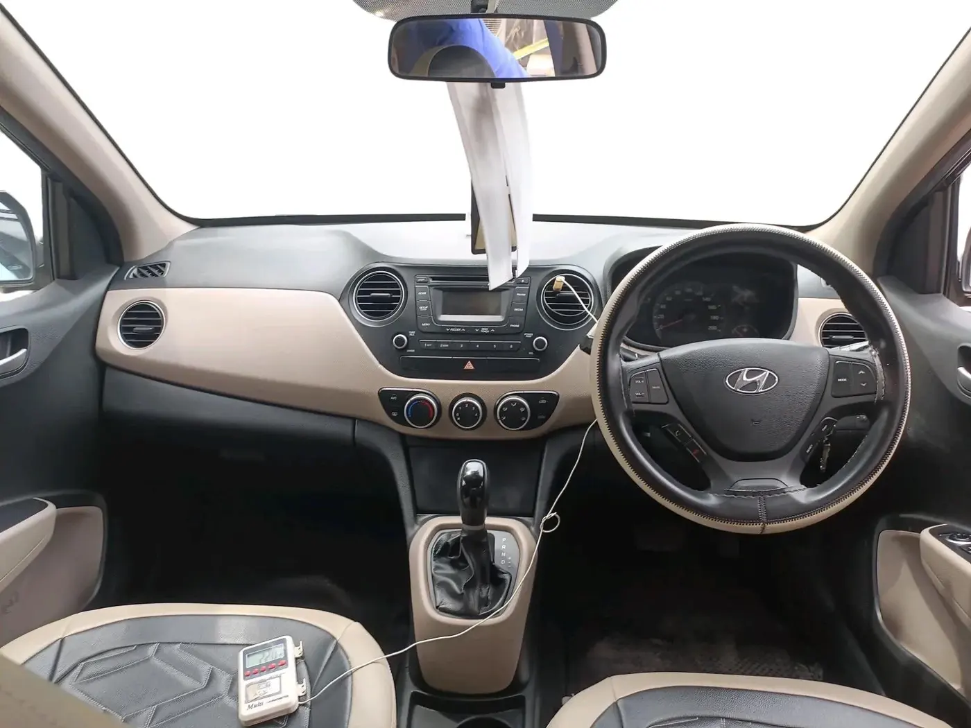 2014 Hyundai Xcent S AT 1.2 (O), Petrol, Automatic, 97,021 km, interior