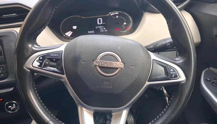 2022 Nissan MAGNITE XL, Petrol, Manual, 1,37,394 km, interior
