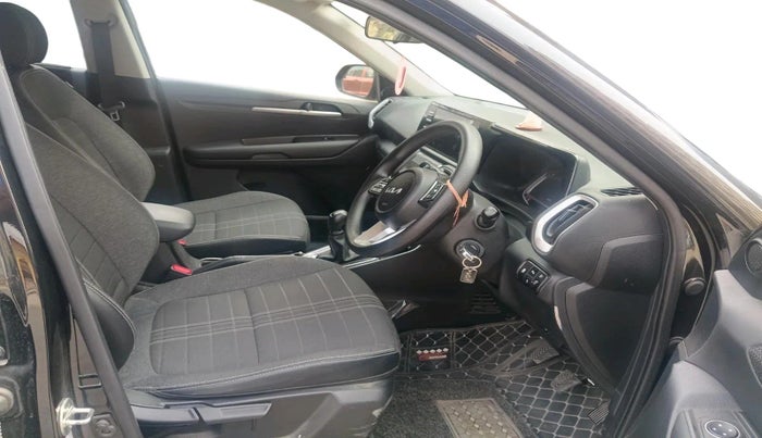 2024 KIA SONET HTK (O) 1.2 Petrol MT, Petrol, Manual, 16,893 km, interior