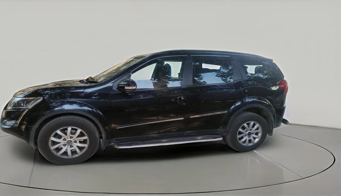 2021 Mahindra XUV500 W9, Diesel, Manual, 73,316 km, exterior