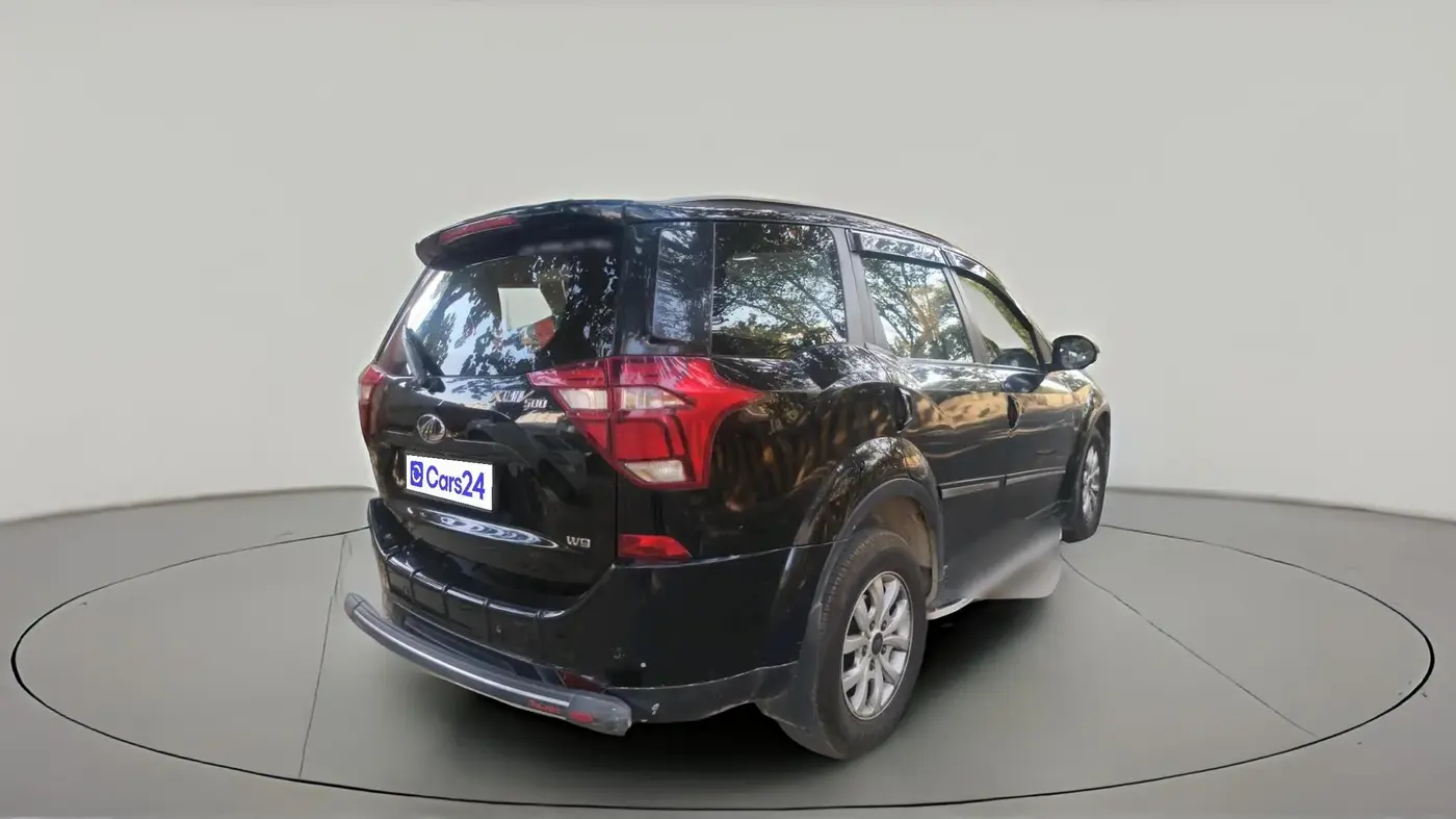 2021 Mahindra XUV500 W9, Diesel, Manual, 73,316 km, exterior