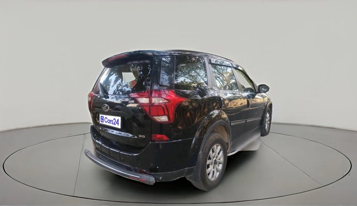 2021 Mahindra XUV500 W9, Diesel, Manual, 73,316 km, exterior