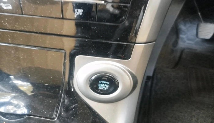 2021 Mahindra XUV500 W9, Diesel, Manual, 73,316 km, interior